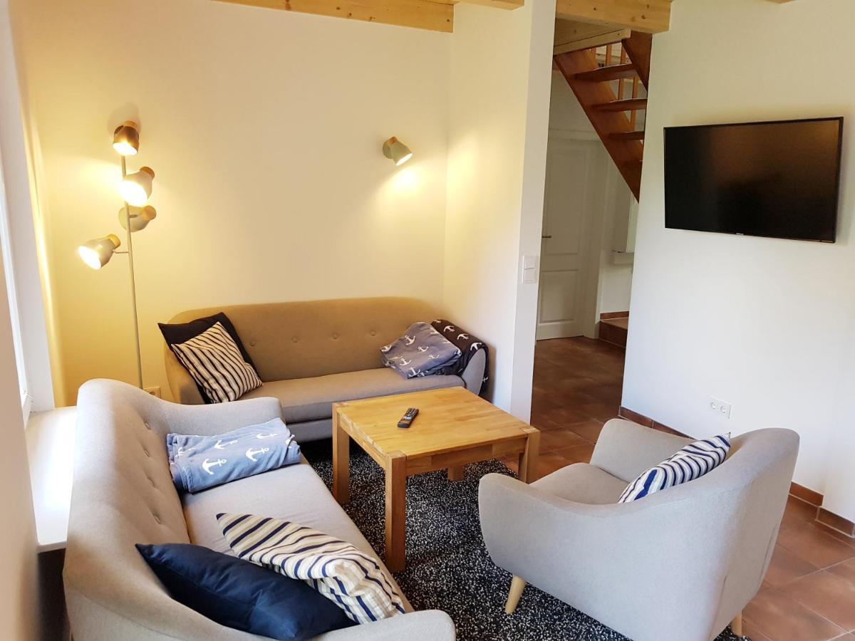 Ferienhaus An Der Nordsee - Familienfreundlich, Gut Ausgestattet & Viel Platz Butjadingen Ngoại thất bức ảnh